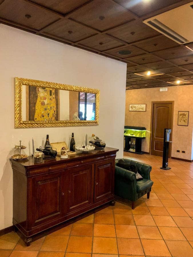 Hotel La Locanda Della Franciacorta Corte Franca Exterior foto
